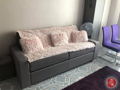 Продам итальянский почти новый диван-кровать с ортопедическим матрасом  18см