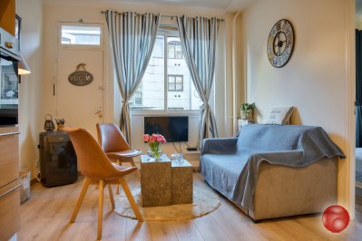 Трехкомнатная квартира с двумя спальнями и студией с диван кроватью в центре Ниццы