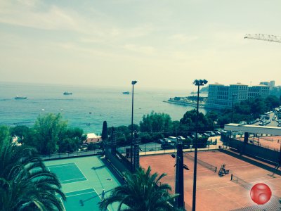 Сезонная аренда трехкомнатной квартиры в хорошей резиденции с бассейном около Монако